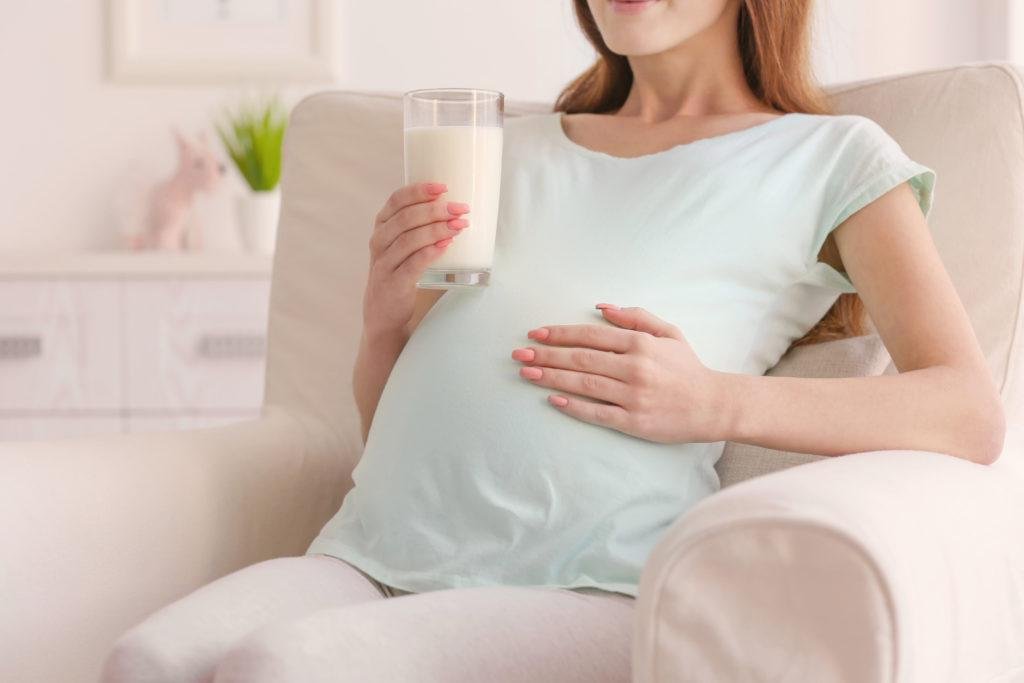 Các loại sữa cho bà bầu 3 tháng đầu nên uống nhất