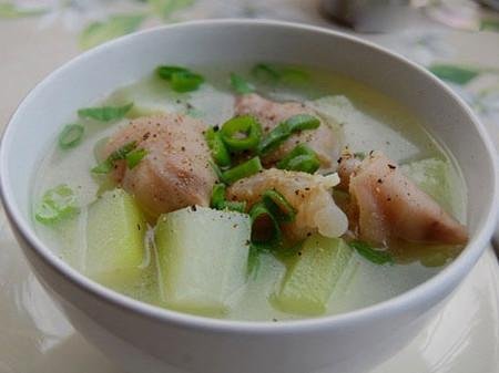 an-gi-de-co-nhieu-sua-sau-khi-sinh